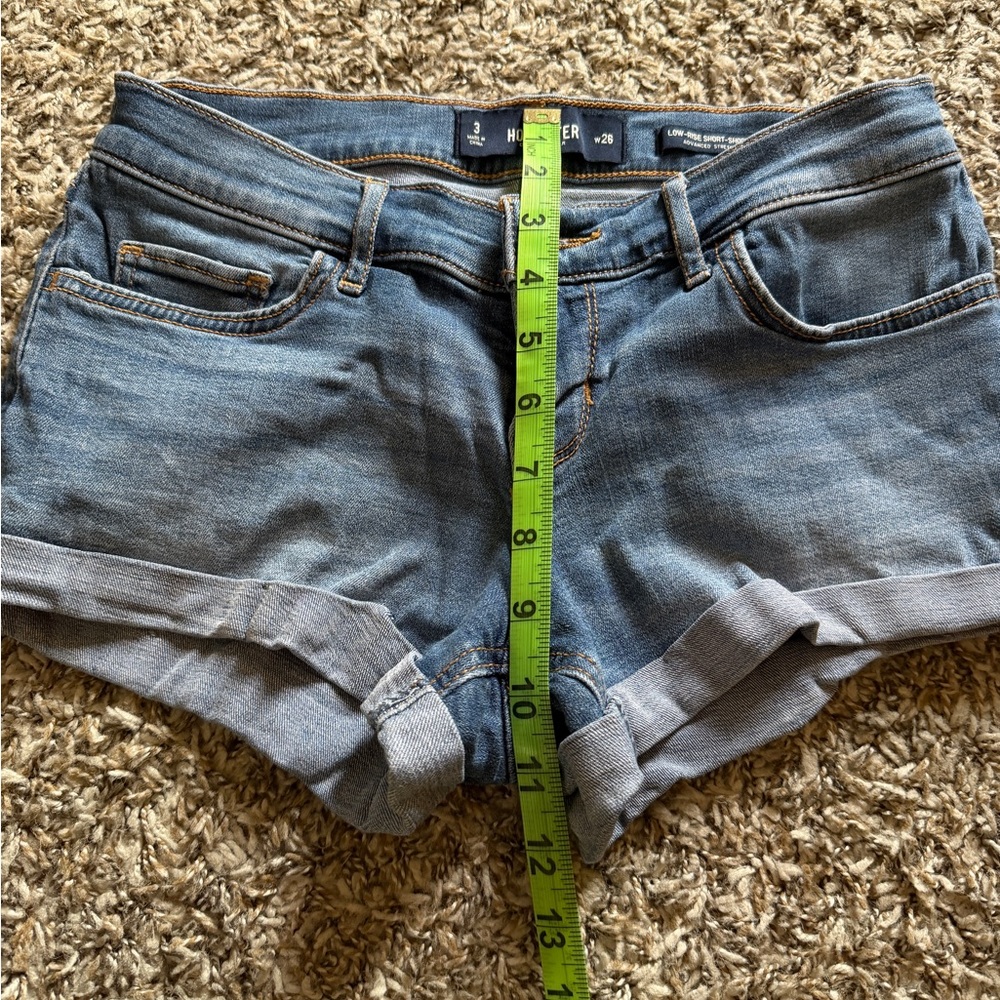 Women’s Hollister Low Rise Denim Shorts - Picture 5 of 6